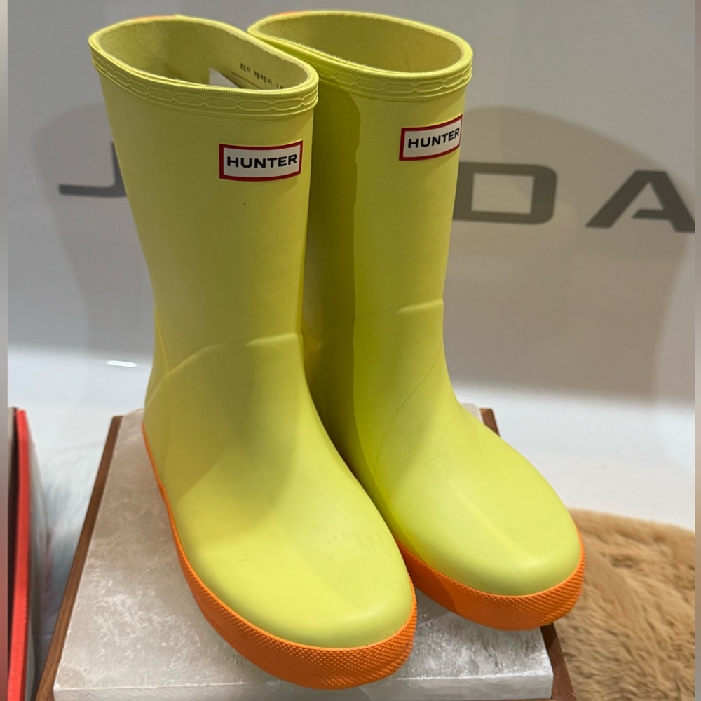 HUNTER KIDS 1st CLASSIC SZ: B2/3G BOOTS EXCELLENT WORN ONCE EUC 100% AUTHENTIC